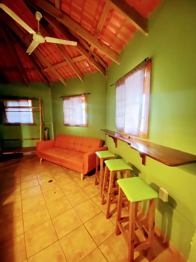 Hostal Aqua Lounge Bocas del Toro