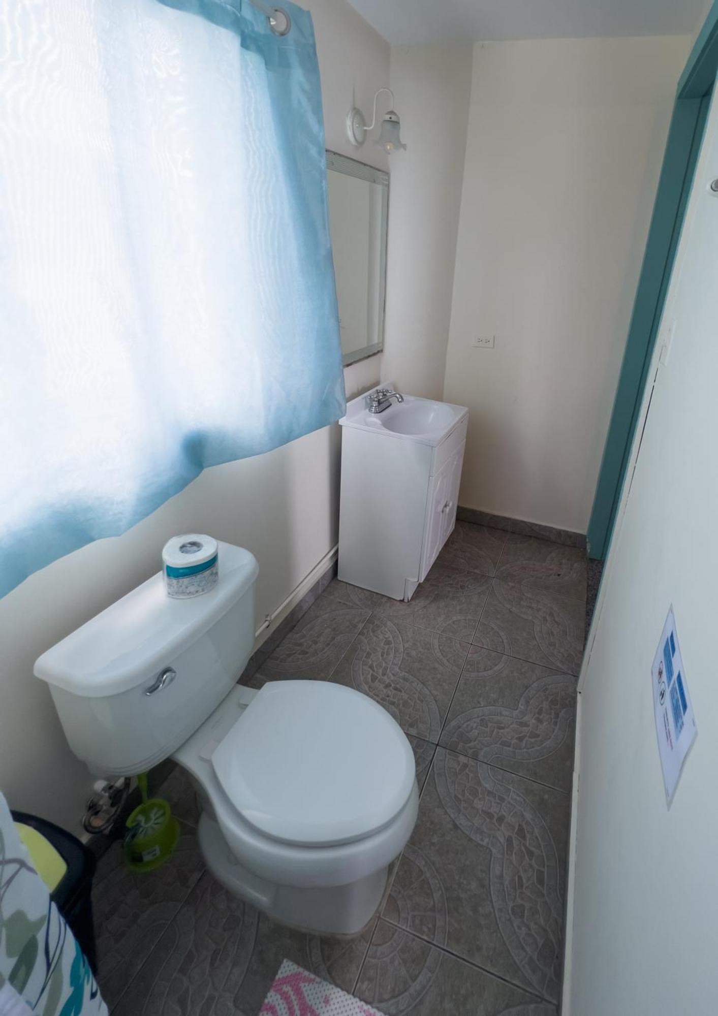 Aqua Lounge Hostal *